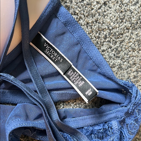Victoria's Secret Blue Lace Bra - Picture 6 of 6